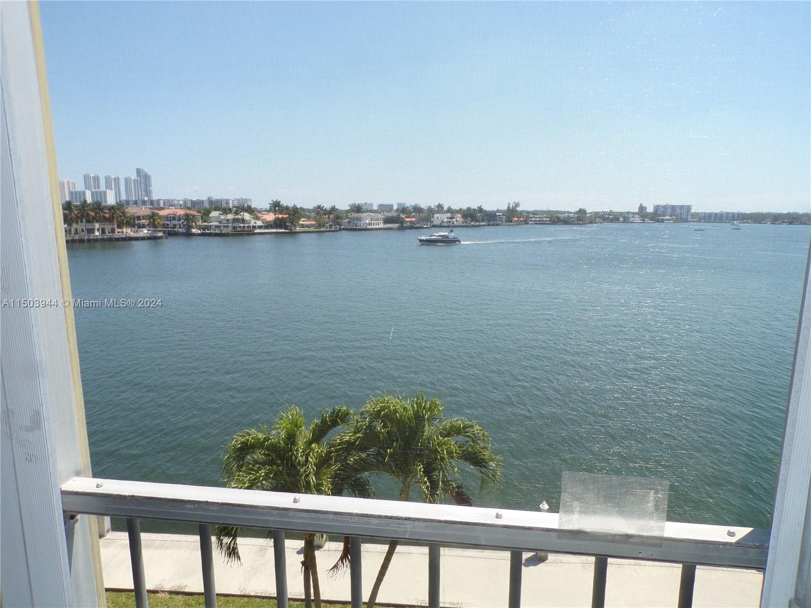 3010 Marcos Dr R403, Aventura, Florida 33160, 1 Bedroom Bedrooms, ,1 BathroomBathrooms,Residential,For Sale,3010 Marcos Dr R403,A11503944