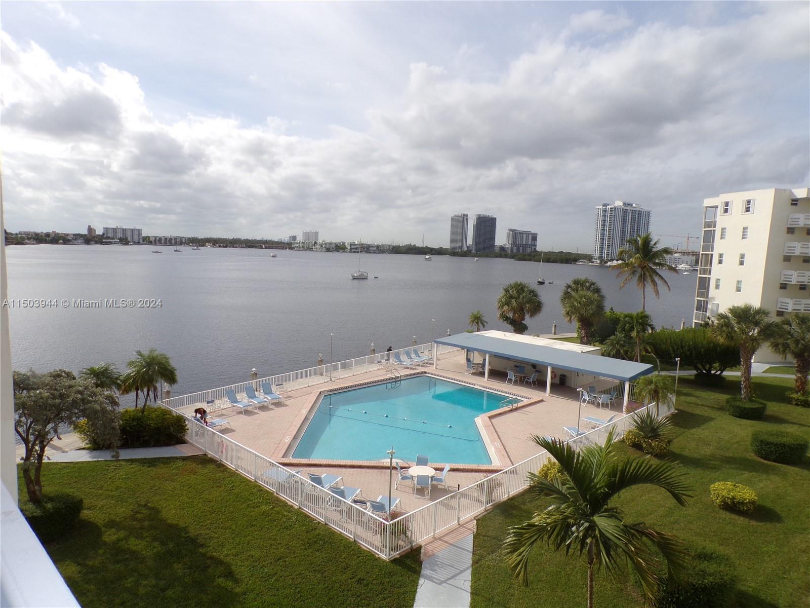 3010 Marcos Dr R403, Aventura, Florida 33160, 1 Bedroom Bedrooms, ,1 BathroomBathrooms,Residential,For Sale,3010 Marcos Dr R403,A11503944