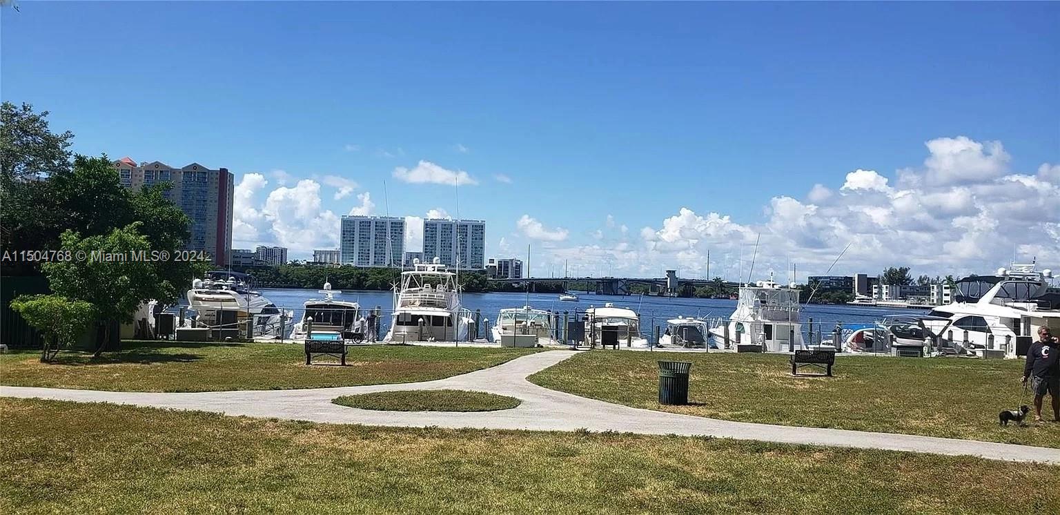 250 174th St 212, Sunny Isles Beach, Florida 33160, 1 Bedroom Bedrooms, ,2 BathroomsBathrooms,Residential,For Sale,250 174th St 212,A11504768