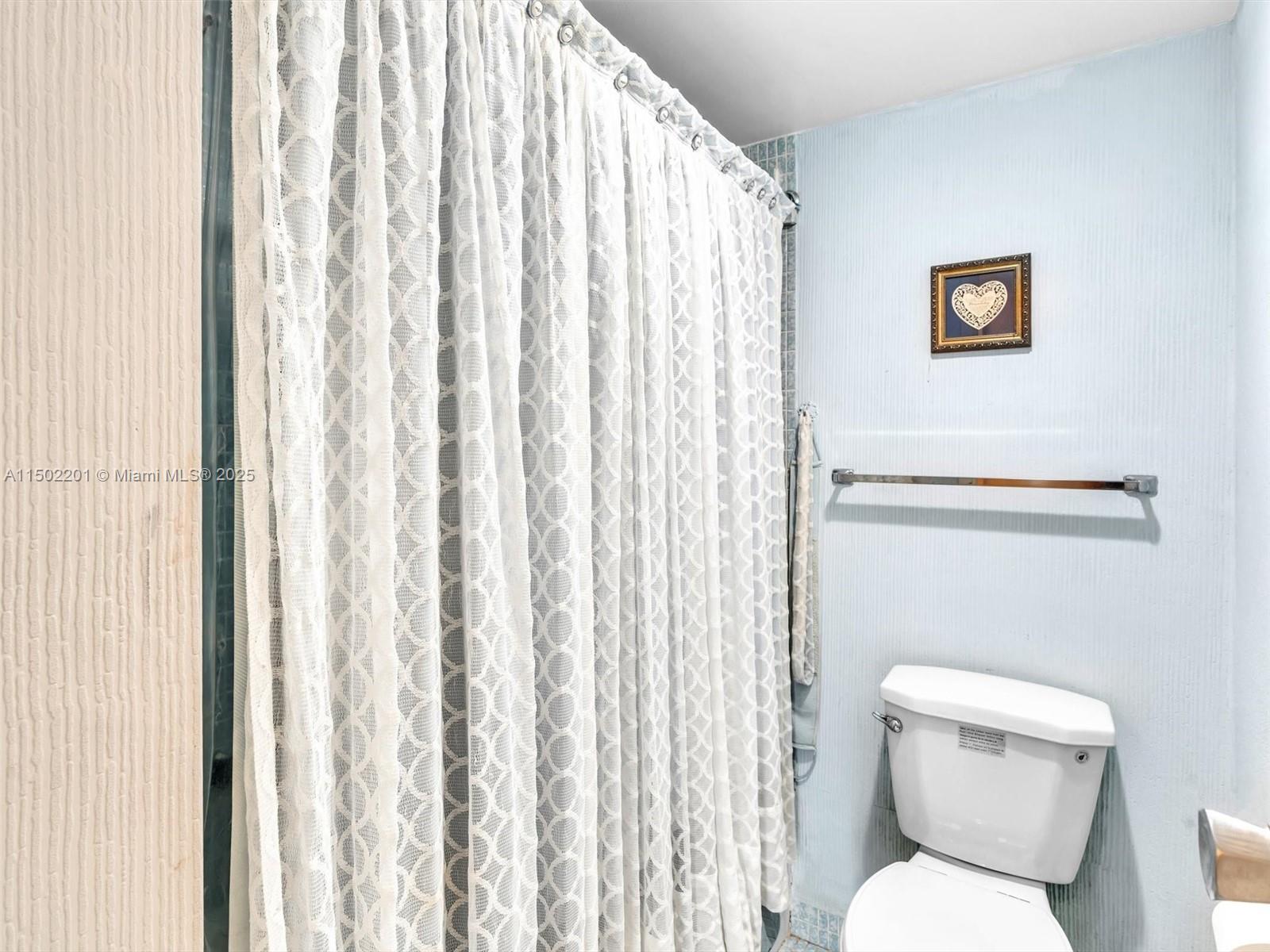 3675 N Country Club Dr 707, Aventura, Florida 33180, 1 Bedroom Bedrooms, ,1 BathroomBathrooms,Residential,For Sale,3675 N Country Club Dr 707,A11502201