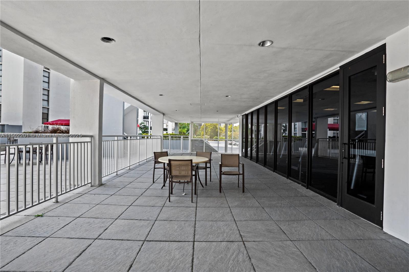 3675 N Country Club Dr 707, Aventura, Florida 33180, 1 Bedroom Bedrooms, ,1 BathroomBathrooms,Residential,For Sale,3675 N Country Club Dr 707,A11502201