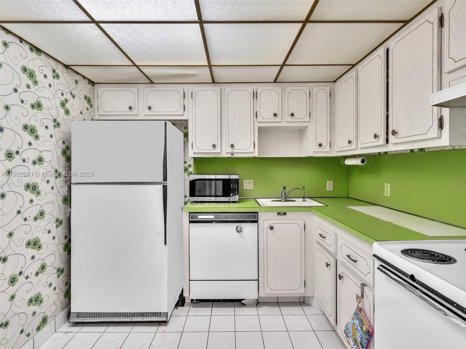 3675 N Country Club Dr 707, Aventura, Florida 33180, 1 Bedroom Bedrooms, ,1 BathroomBathrooms,Residential,For Sale,3675 N Country Club Dr 707,A11502201