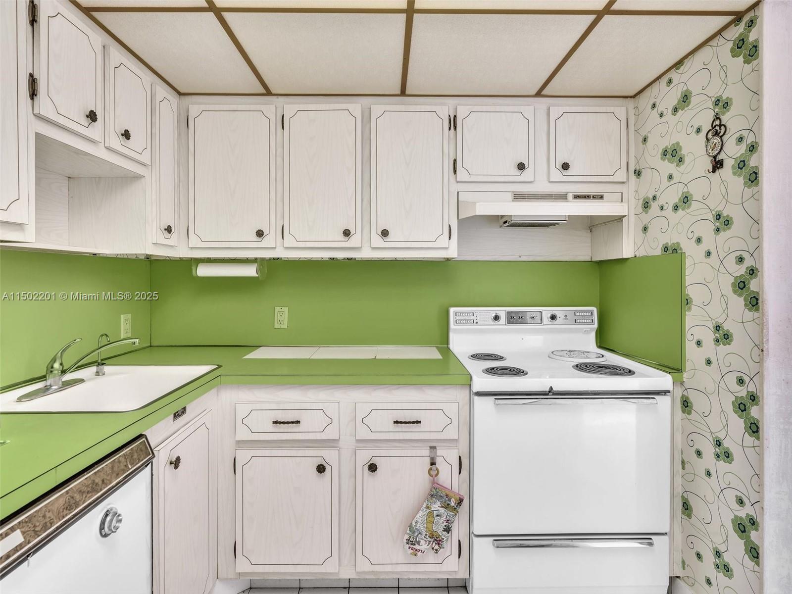 3675 N Country Club Dr 707, Aventura, Florida 33180, 1 Bedroom Bedrooms, ,1 BathroomBathrooms,Residential,For Sale,3675 N Country Club Dr 707,A11502201