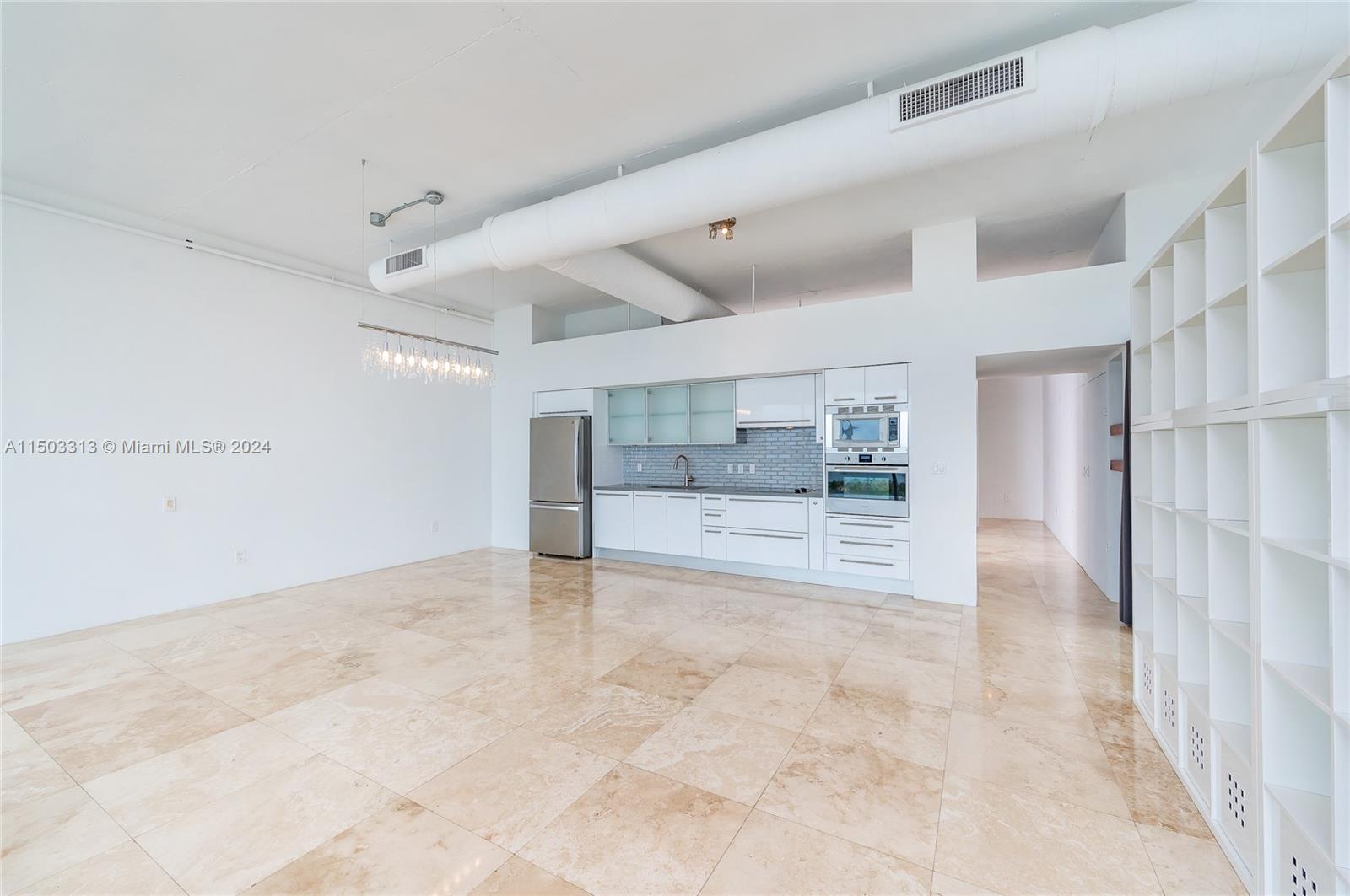 Kitchen & Dining Area