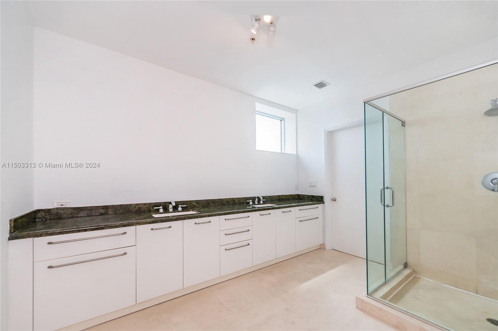 7934 West Dr 1101, North Bay Village, Florida 33141, 2 Bedrooms Bedrooms, ,2 BathroomsBathrooms,Residential,For Sale,7934 West Dr 1101,A11503313