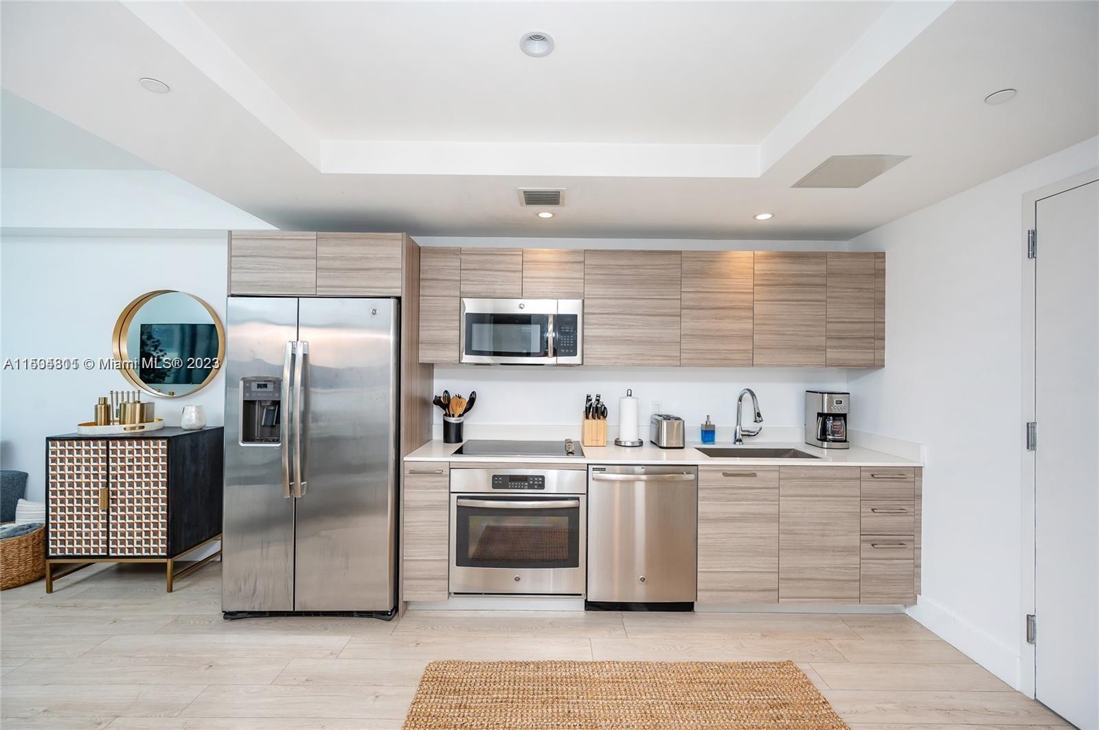 121 NE 34th St L402, Miami, Florida 33137, 1 Bedroom Bedrooms, ,1 BathroomBathrooms,Residentiallease,For Rent,121 NE 34th St L402,A11504811