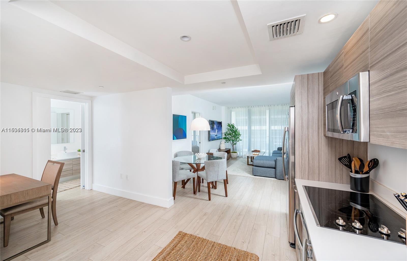 121 NE 34th St L402, Miami, Florida 33137, 1 Bedroom Bedrooms, ,1 BathroomBathrooms,Residentiallease,For Rent,121 NE 34th St L402,A11504811