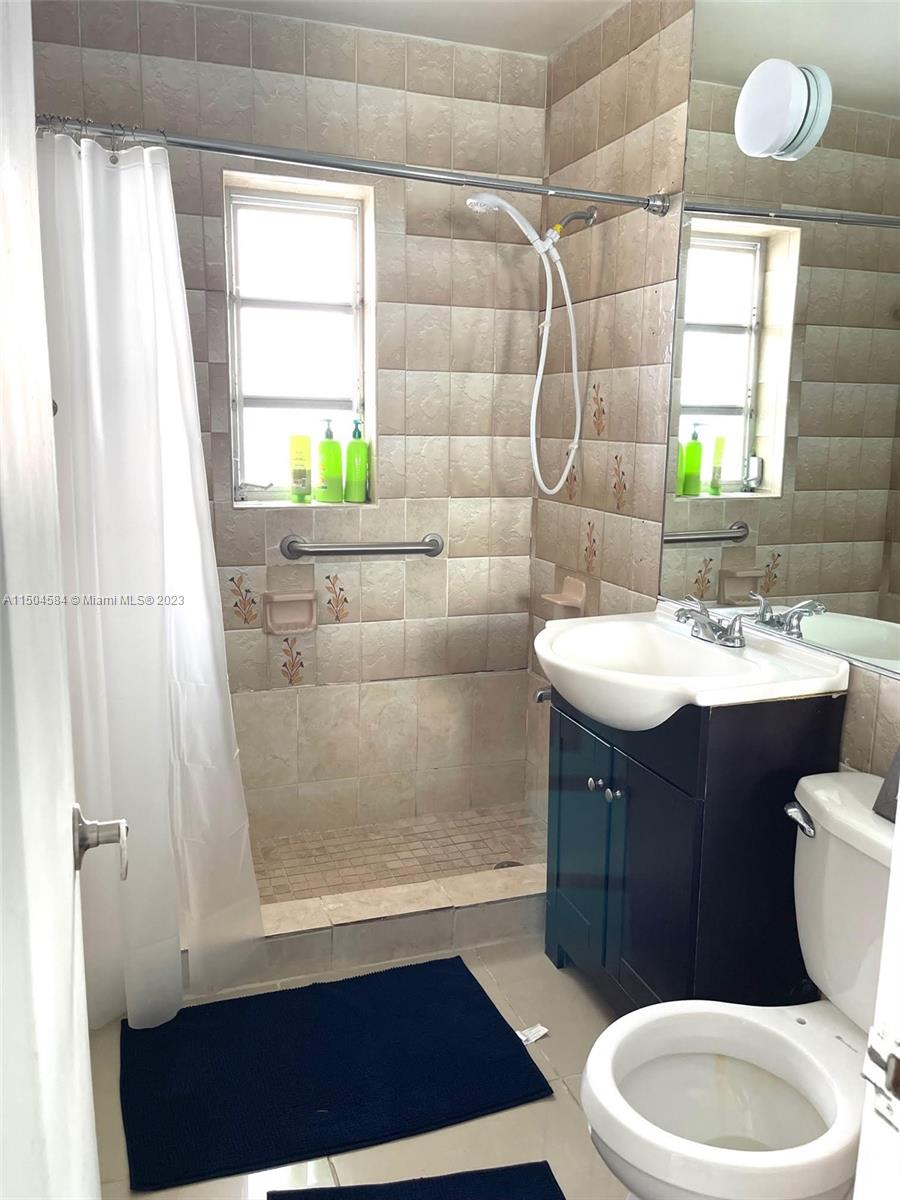 3144 SW 21st St, Miami, Florida 33145, 5 Bedrooms Bedrooms, ,4 BathroomsBathrooms,Residential,For Sale,3144 SW 21st St,A11504584