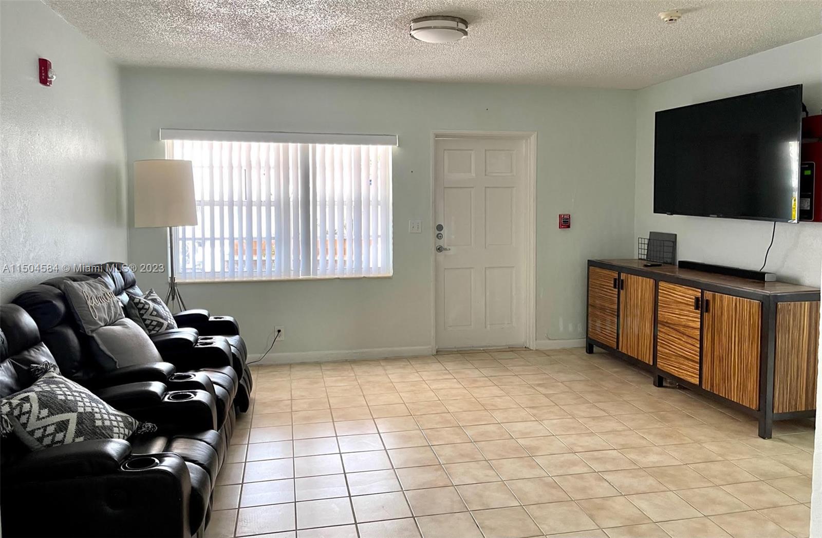 3144 SW 21st St, Miami, Florida 33145, 5 Bedrooms Bedrooms, ,4 BathroomsBathrooms,Residential,For Sale,3144 SW 21st St,A11504584