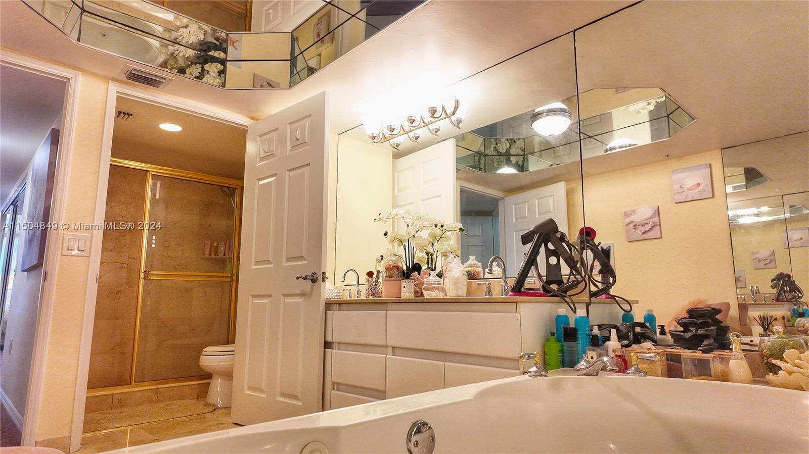 16711 Collins Ave 1603, Sunny Isles Beach, Florida 33160, 3 Bedrooms Bedrooms, ,2 BathroomsBathrooms,Residential,For Sale,16711 Collins Ave 1603,A11504849