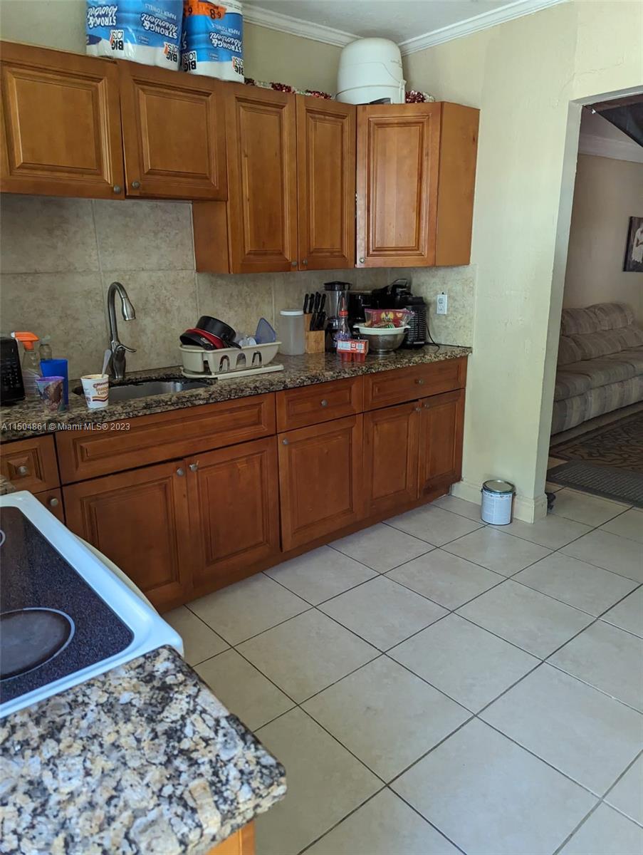 2549 4th St, Pompano Beach, FL, 33069 United States, 2 Bedrooms Bedrooms, ,2 BathroomsBathrooms,Residential,For Sale,4th St,A11504861