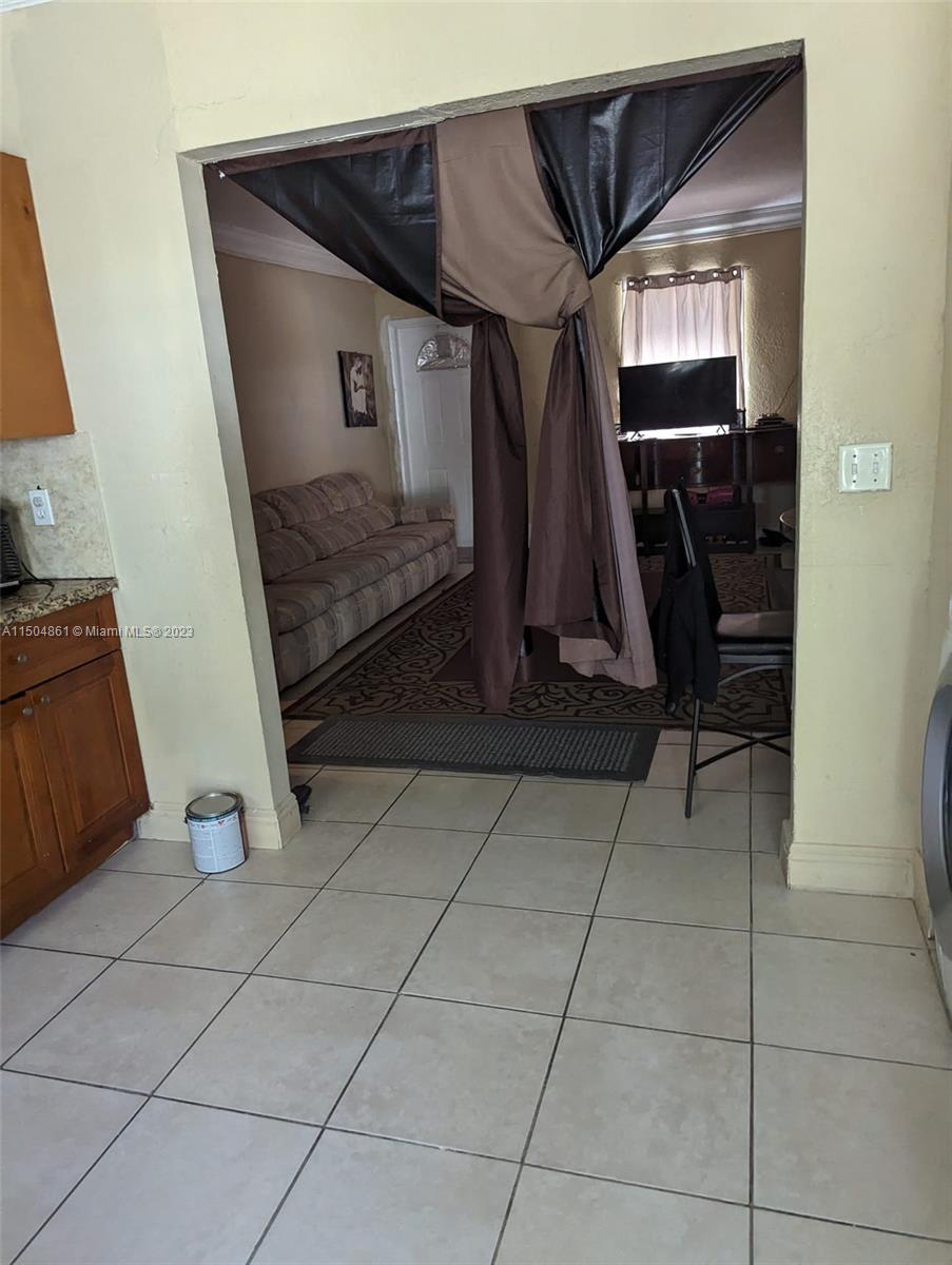 2549 4th St, Pompano Beach, FL, 33069 United States, 2 Bedrooms Bedrooms, ,2 BathroomsBathrooms,Residential,For Sale,4th St,A11504861