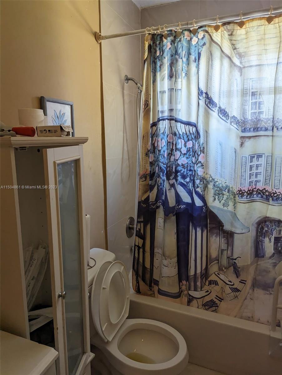 2549 4th St, Pompano Beach, FL, 33069 United States, 2 Bedrooms Bedrooms, ,2 BathroomsBathrooms,Residential,For Sale,4th St,A11504861