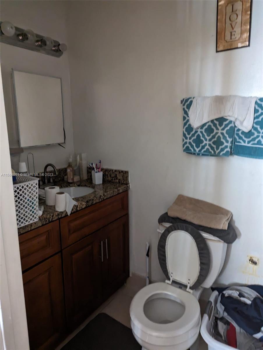 2549 4th St, Pompano Beach, FL, 33069 United States, 2 Bedrooms Bedrooms, ,2 BathroomsBathrooms,Residential,For Sale,4th St,A11504861