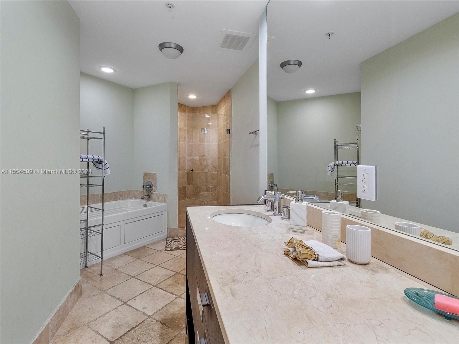 18201 Collins Ave 801A, Sunny Isles Beach, Florida 33160, 2 Bedrooms Bedrooms, ,2 BathroomsBathrooms,Residential,For Sale,18201 Collins Ave 801A,A11504509