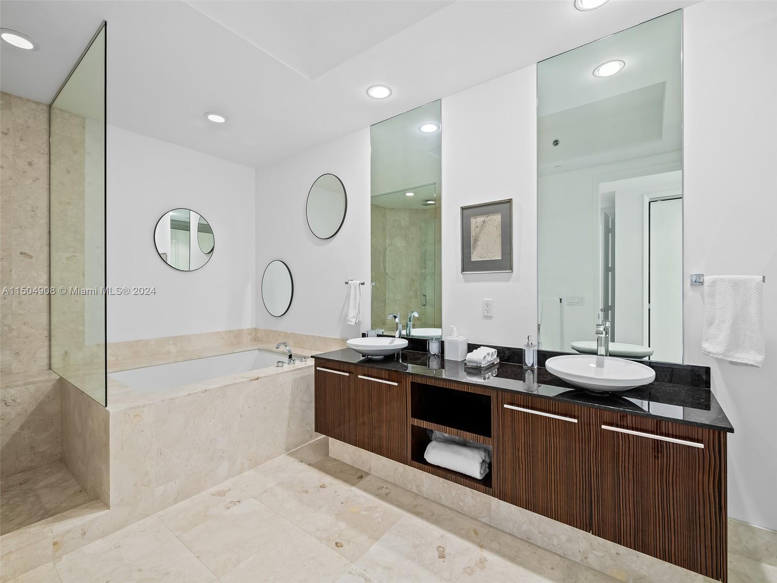 2711 Ocean Dr, Hollywood, FL, 33019 United States, 3 Bedrooms Bedrooms, ,3 BathroomsBathrooms,Residential,For Sale,Ocean Dr,A11504908