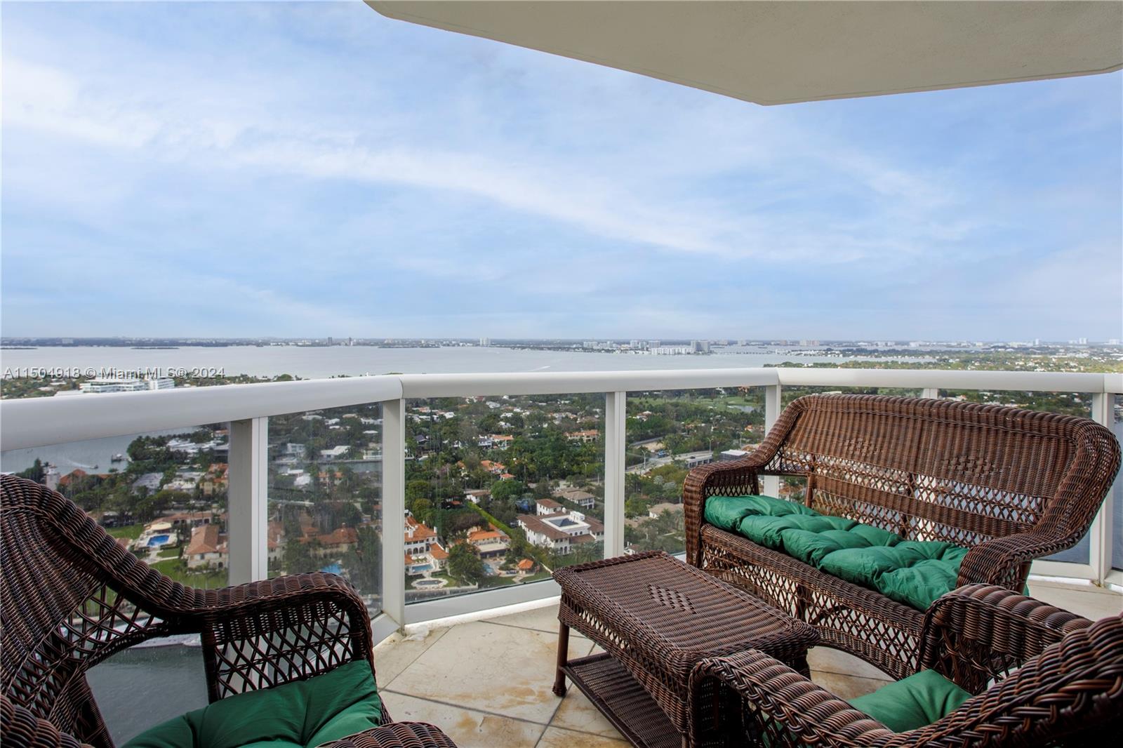 4779 Collins Ave 3407, Miami Beach, Florida 33140, 2 Bedrooms Bedrooms, ,2 BathroomsBathrooms,Residentiallease,For Rent,4779 Collins Ave 3407,A11504918