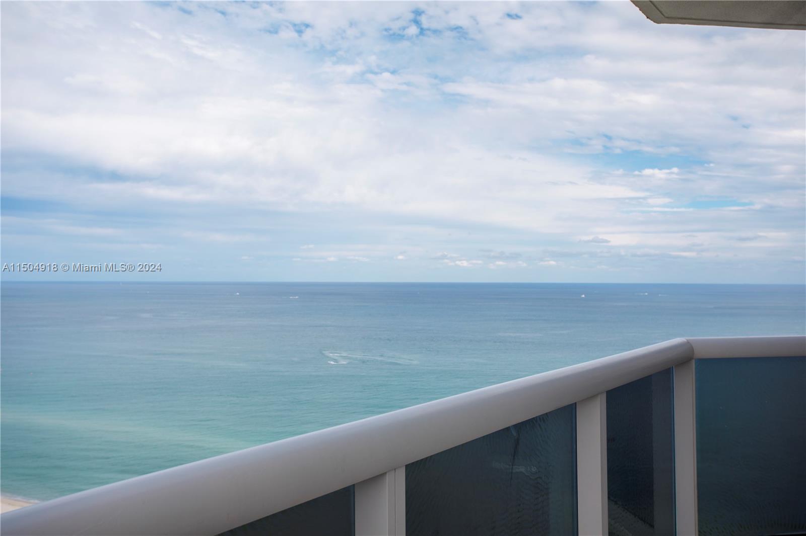 4779 Collins Ave 3407, Miami Beach, Florida 33140, 2 Bedrooms Bedrooms, ,2 BathroomsBathrooms,Residentiallease,For Rent,4779 Collins Ave 3407,A11504918