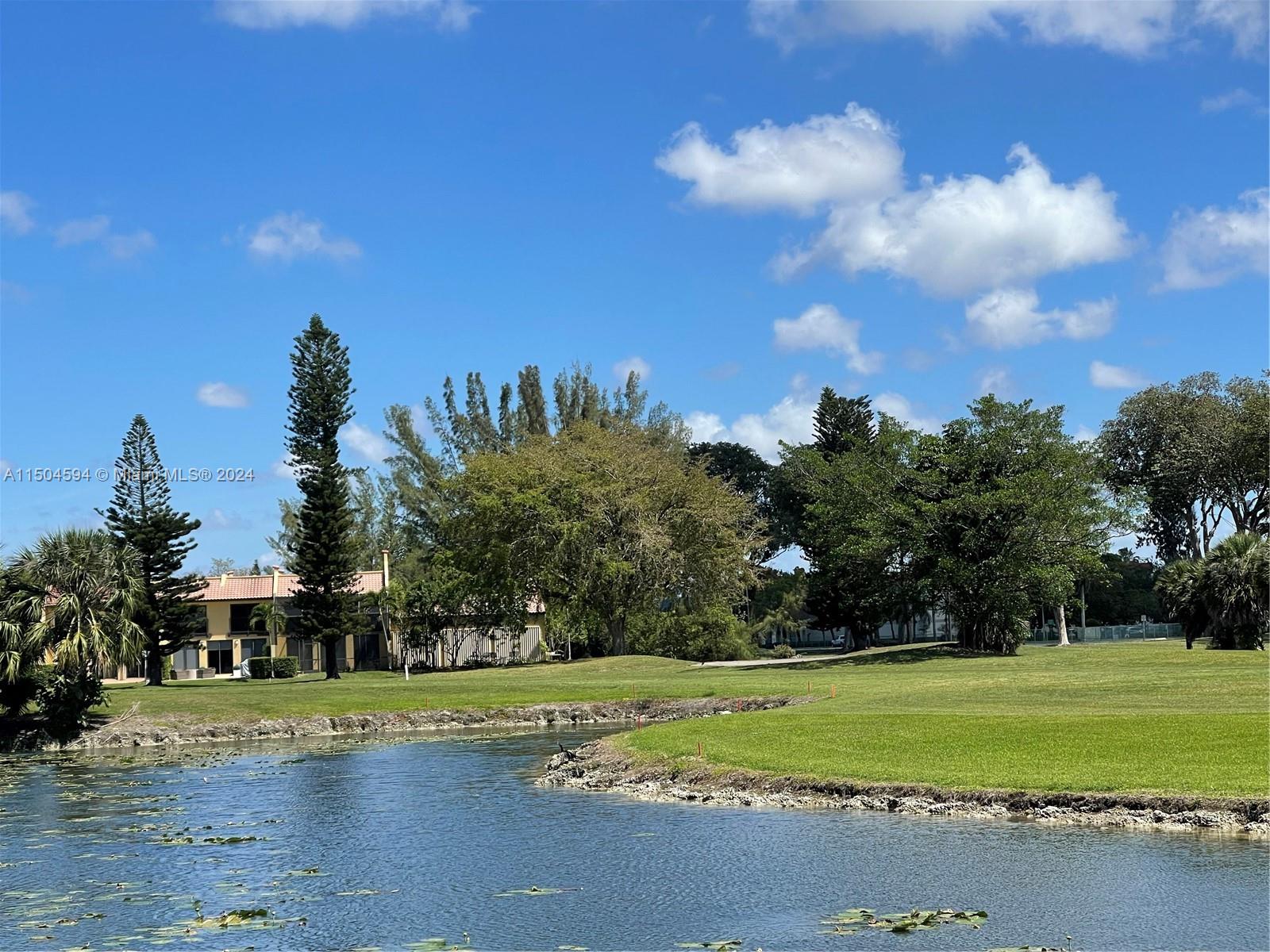 3557 Estepona Ave 25-B-1, Doral, Florida 33178, 3 Bedrooms Bedrooms, 7 Rooms Rooms,2 BathroomsBathrooms,Residential,For Sale,3557 Estepona Ave 25-B-1,A11504594