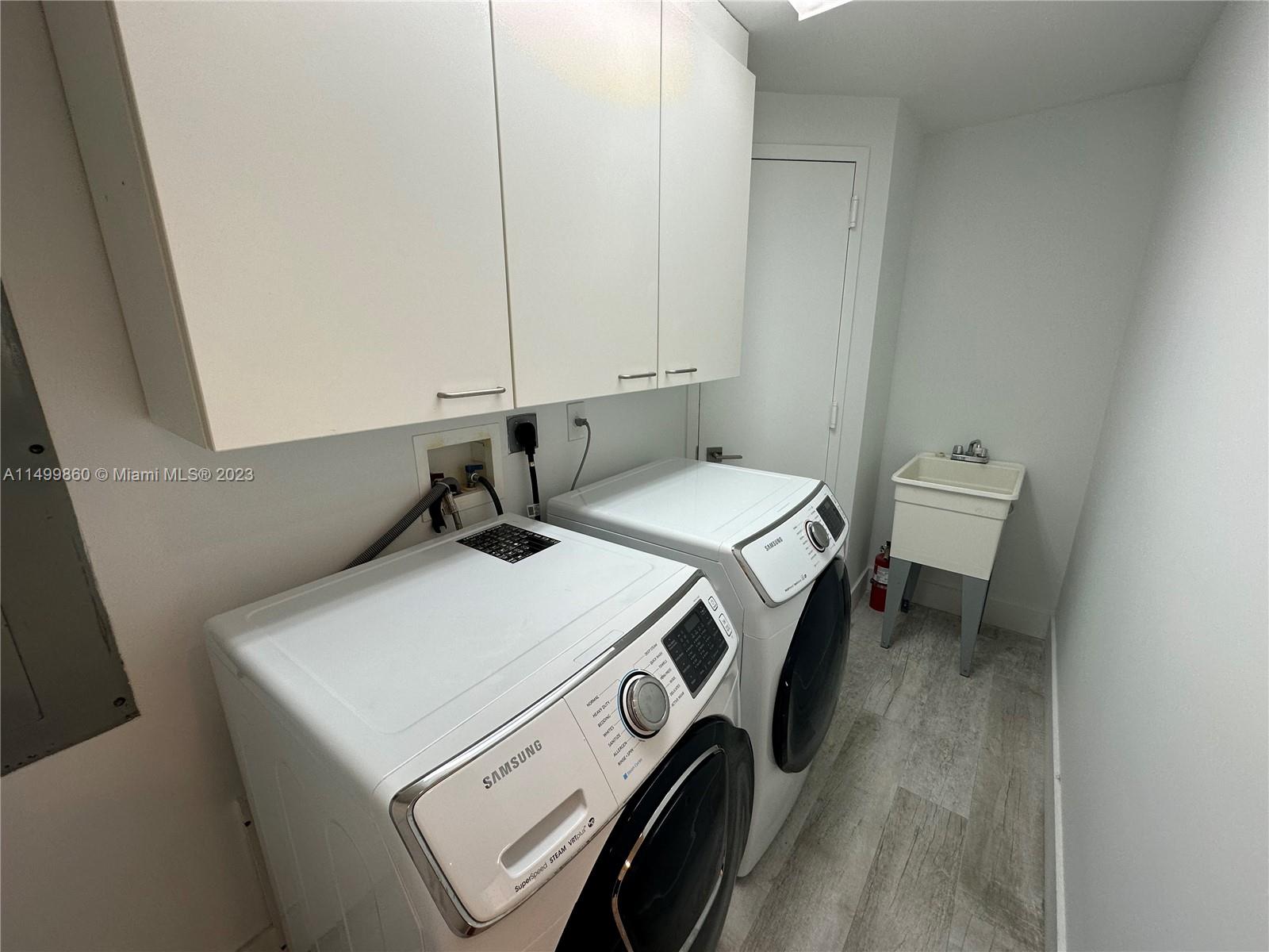 791 Crandon Blvd, Key Biscayne, FL, 33149 United States, 3 Bedrooms Bedrooms, ,2 BathroomsBathrooms,Residential,For Sale,Crandon Blvd,A11499860