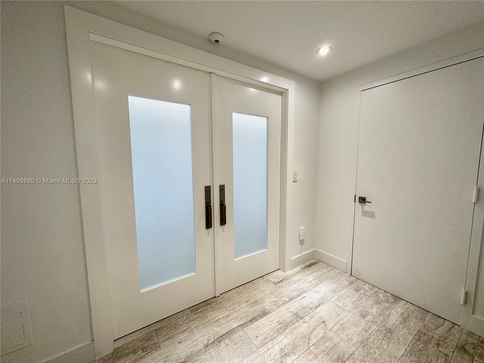 791 Crandon Blvd, Key Biscayne, FL, 33149 United States, 3 Bedrooms Bedrooms, ,2 BathroomsBathrooms,Residential,For Sale,Crandon Blvd,A11499860