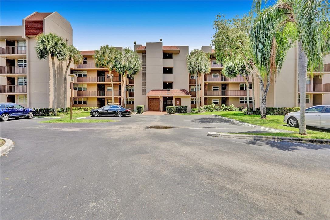 1830 Sabal Palm Dr 202, Davie, Florida 33324, 3 Bedrooms Bedrooms, ,2 BathroomsBathrooms,Residential,For Sale,1830 Sabal Palm Dr 202,A11504993