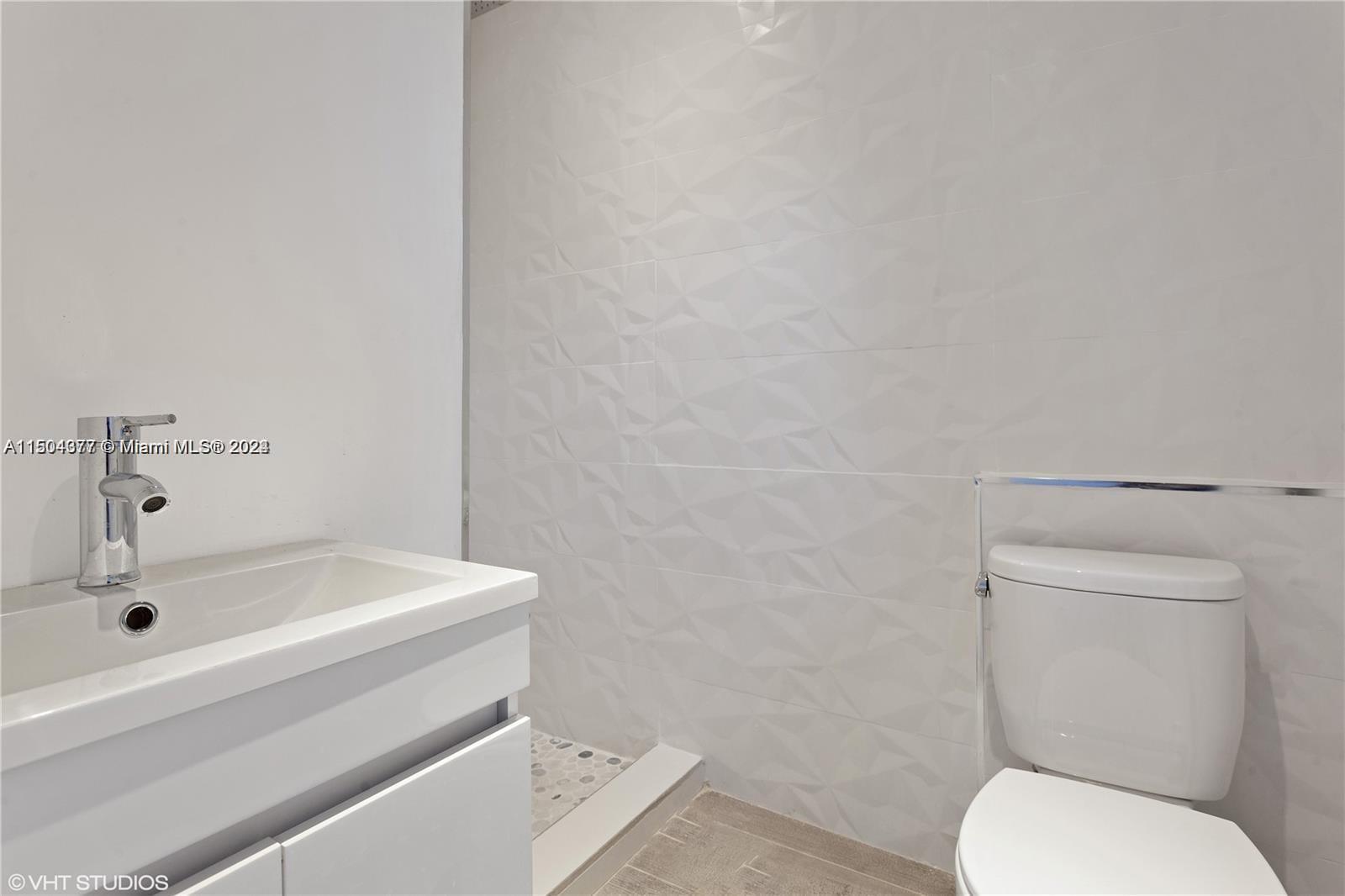 3011 Royal Palm Ave, Miami Beach, Florida 33140, 5 Bedrooms Bedrooms, ,5 BathroomsBathrooms,Residentiallease,For Rent,3011 Royal Palm Ave,A11504377