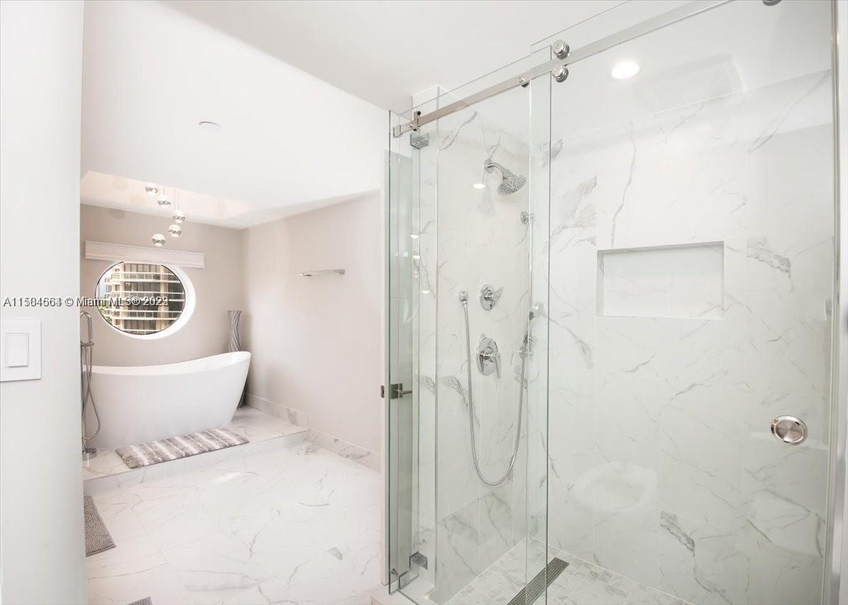 Walk-in shower master