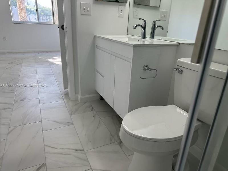 Tamarac, Florida 33321, 2 Bedrooms Bedrooms, ,2 BathroomsBathrooms,Residential,For Sale,A11505127