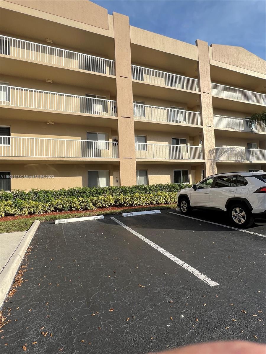 Tamarac, Florida 33321, 2 Bedrooms Bedrooms, ,2 BathroomsBathrooms,Residential,For Sale,A11505127