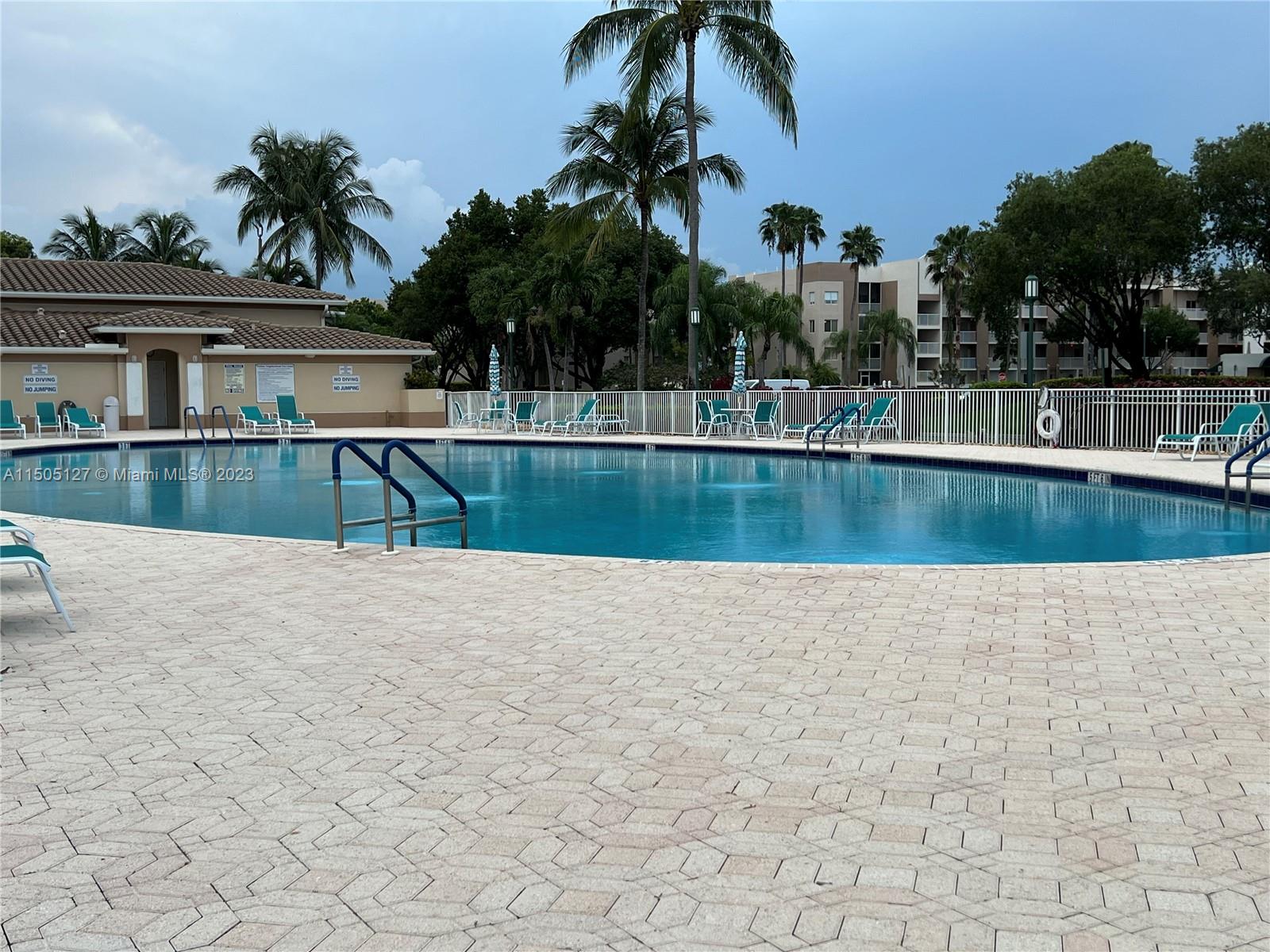 Tamarac, Florida 33321, 2 Bedrooms Bedrooms, ,2 BathroomsBathrooms,Residential,For Sale,A11505127