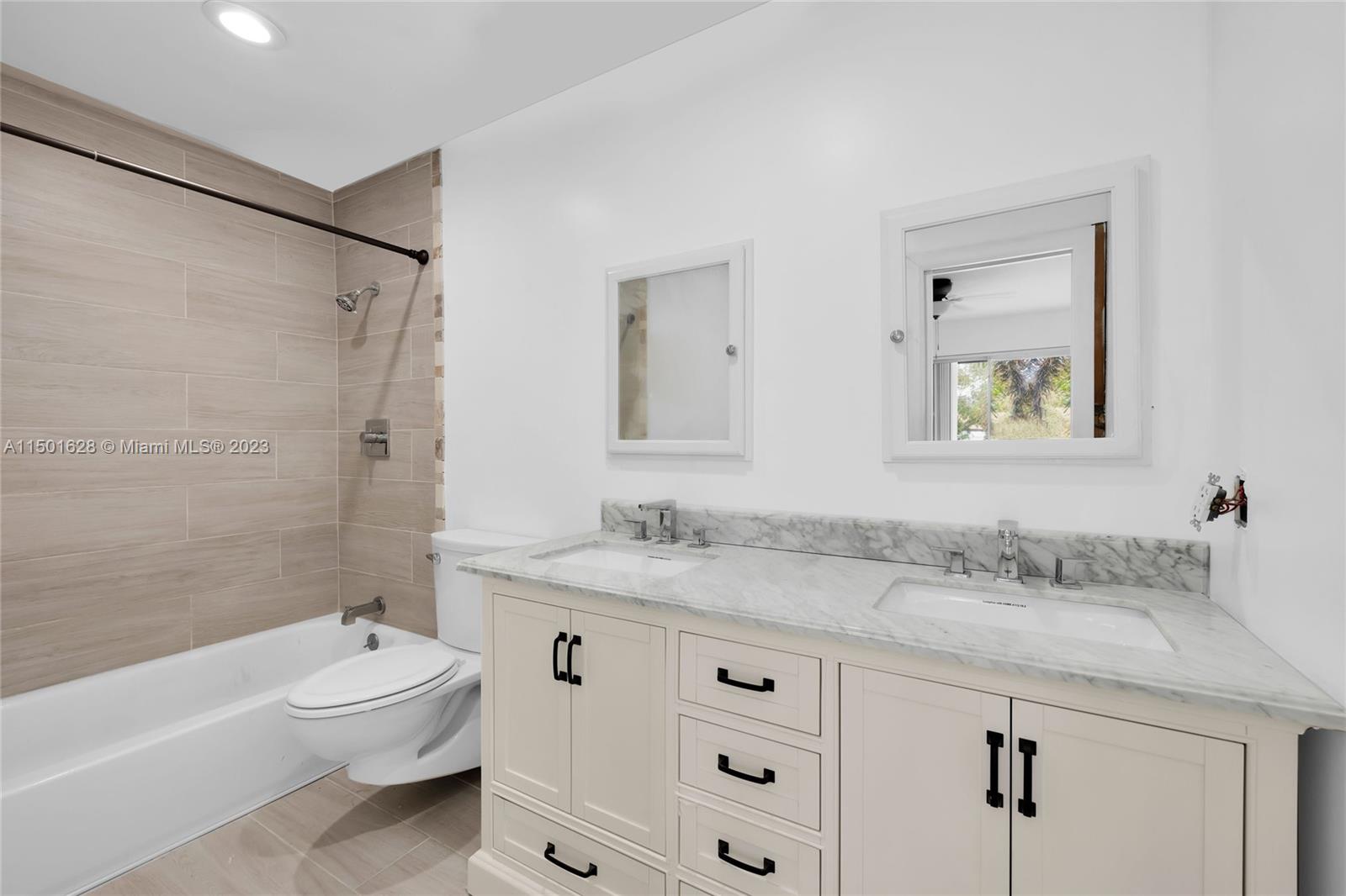 2113 NE 122nd St 2113, North Miami, Florida 33181, 2 Bedrooms Bedrooms, ,2 BathroomsBathrooms,Residential,For Sale,2113 NE 122nd St 2113,A11501628
