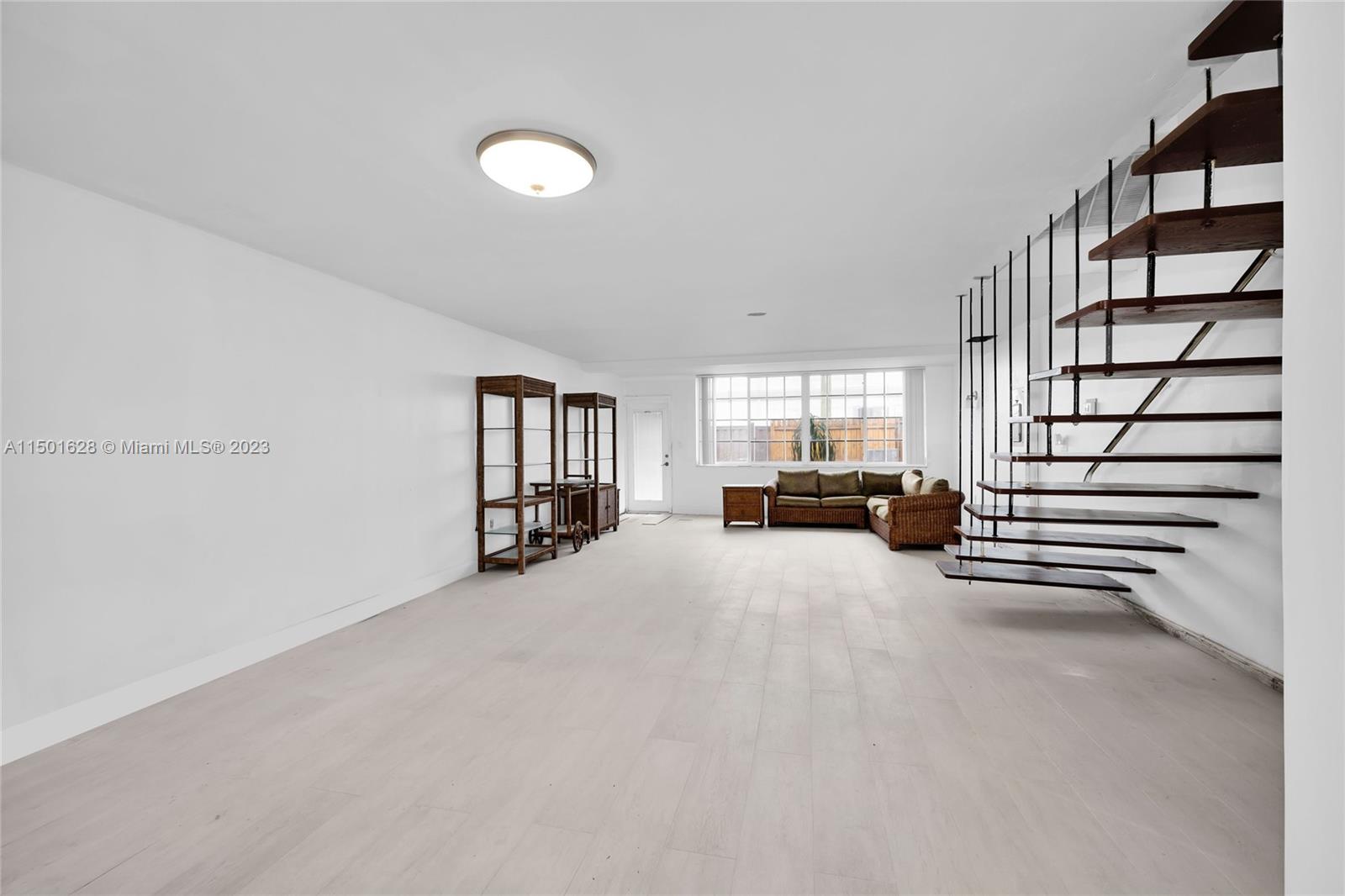 2113 NE 122nd St 2113, North Miami, Florida 33181, 2 Bedrooms Bedrooms, ,2 BathroomsBathrooms,Residential,For Sale,2113 NE 122nd St 2113,A11501628