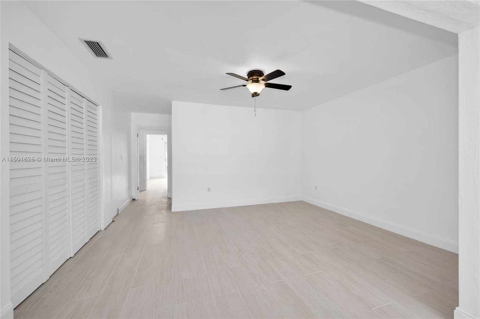 2113 NE 122nd St 2113, North Miami, Florida 33181, 2 Bedrooms Bedrooms, ,2 BathroomsBathrooms,Residential,For Sale,2113 NE 122nd St 2113,A11501628