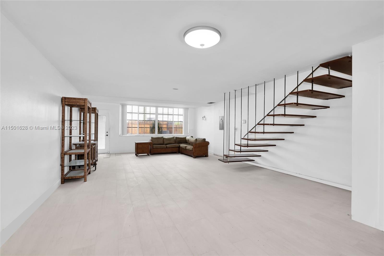 2113 NE 122nd St 2113, North Miami, Florida 33181, 2 Bedrooms Bedrooms, ,2 BathroomsBathrooms,Residential,For Sale,2113 NE 122nd St 2113,A11501628