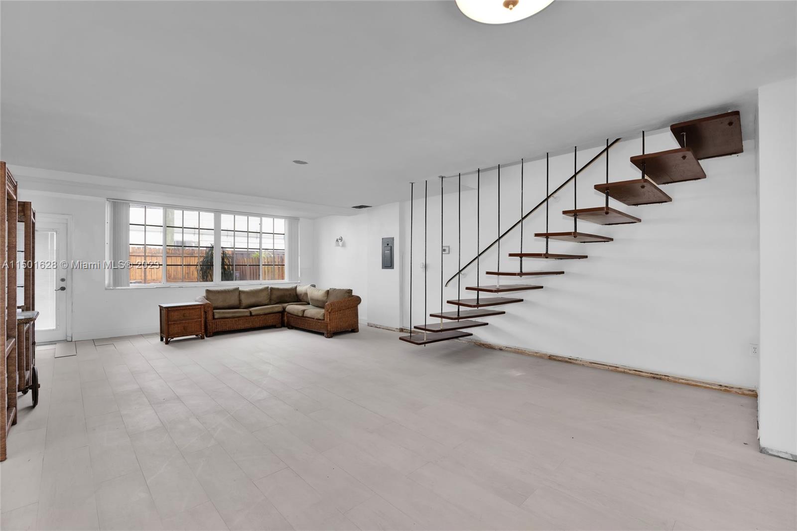 2113 NE 122nd St 2113, North Miami, Florida 33181, 2 Bedrooms Bedrooms, ,2 BathroomsBathrooms,Residential,For Sale,2113 NE 122nd St 2113,A11501628