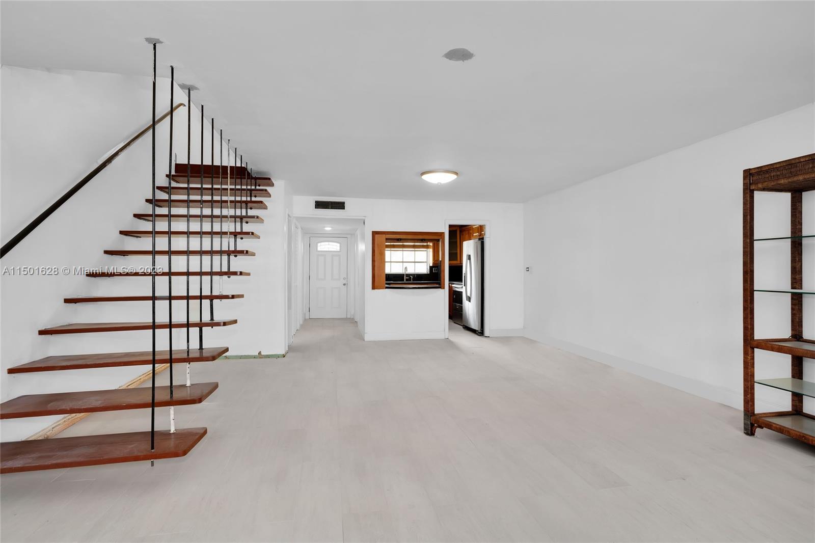 2113 NE 122nd St 2113, North Miami, Florida 33181, 2 Bedrooms Bedrooms, ,2 BathroomsBathrooms,Residential,For Sale,2113 NE 122nd St 2113,A11501628