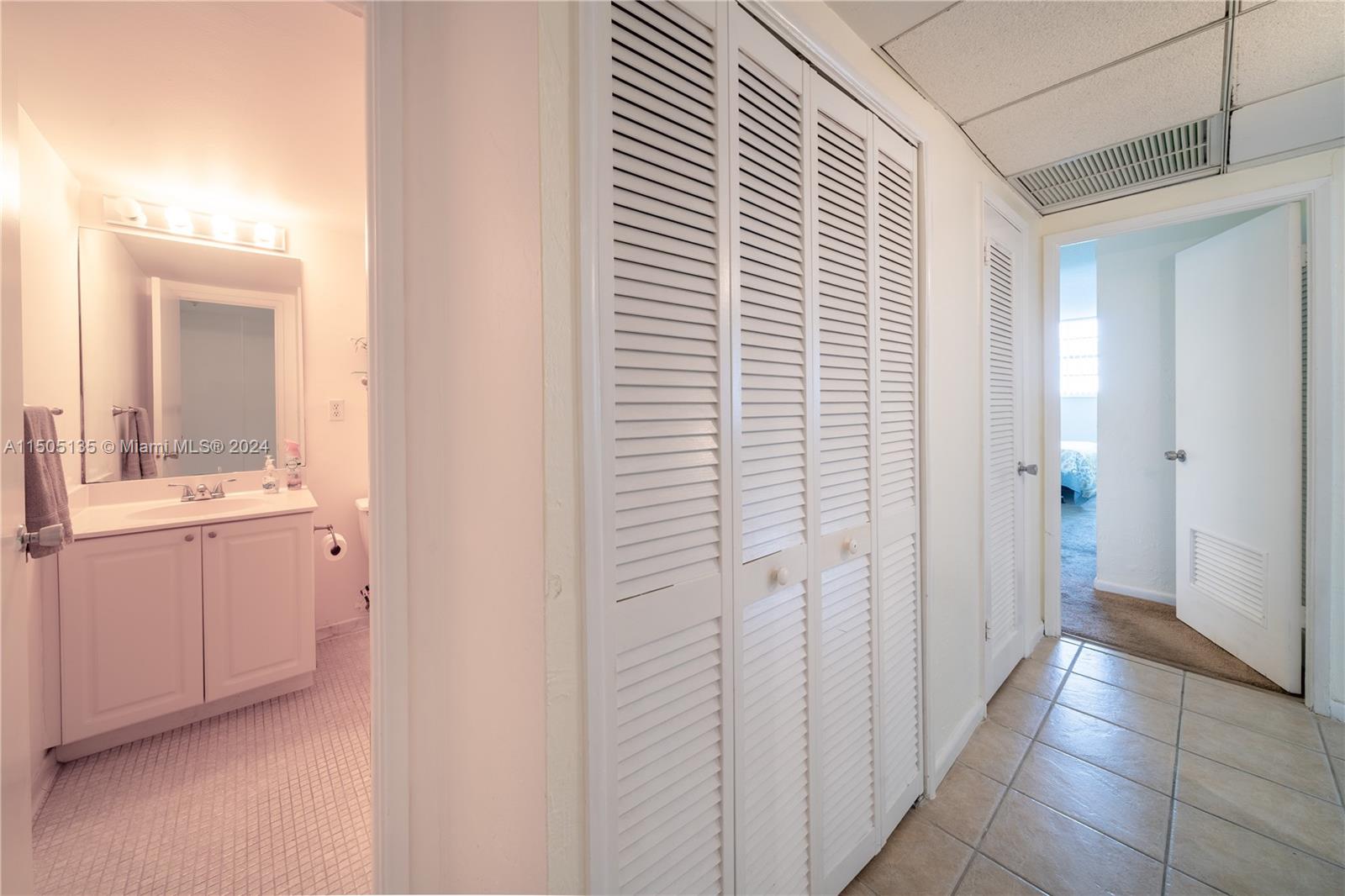 19390 Collins Ave 1518, Sunny Isles Beach, Florida 33160, 1 Bedroom Bedrooms, ,1 BathroomBathrooms,Residential,For Sale,19390 Collins Ave 1518,A11505135