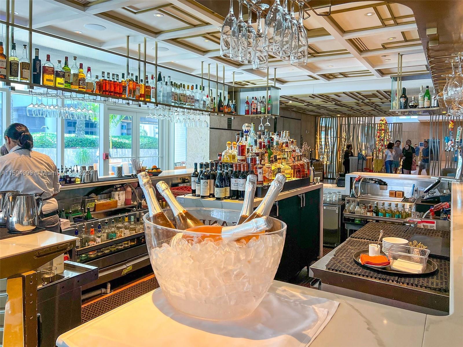 6801 Collins Ave PH01-PH02, Miami Beach, Florida 33141, 3 Bedrooms Bedrooms, ,3 BathroomsBathrooms,Residentiallease,For Rent,6801 Collins Ave PH01-PH02,A11504999