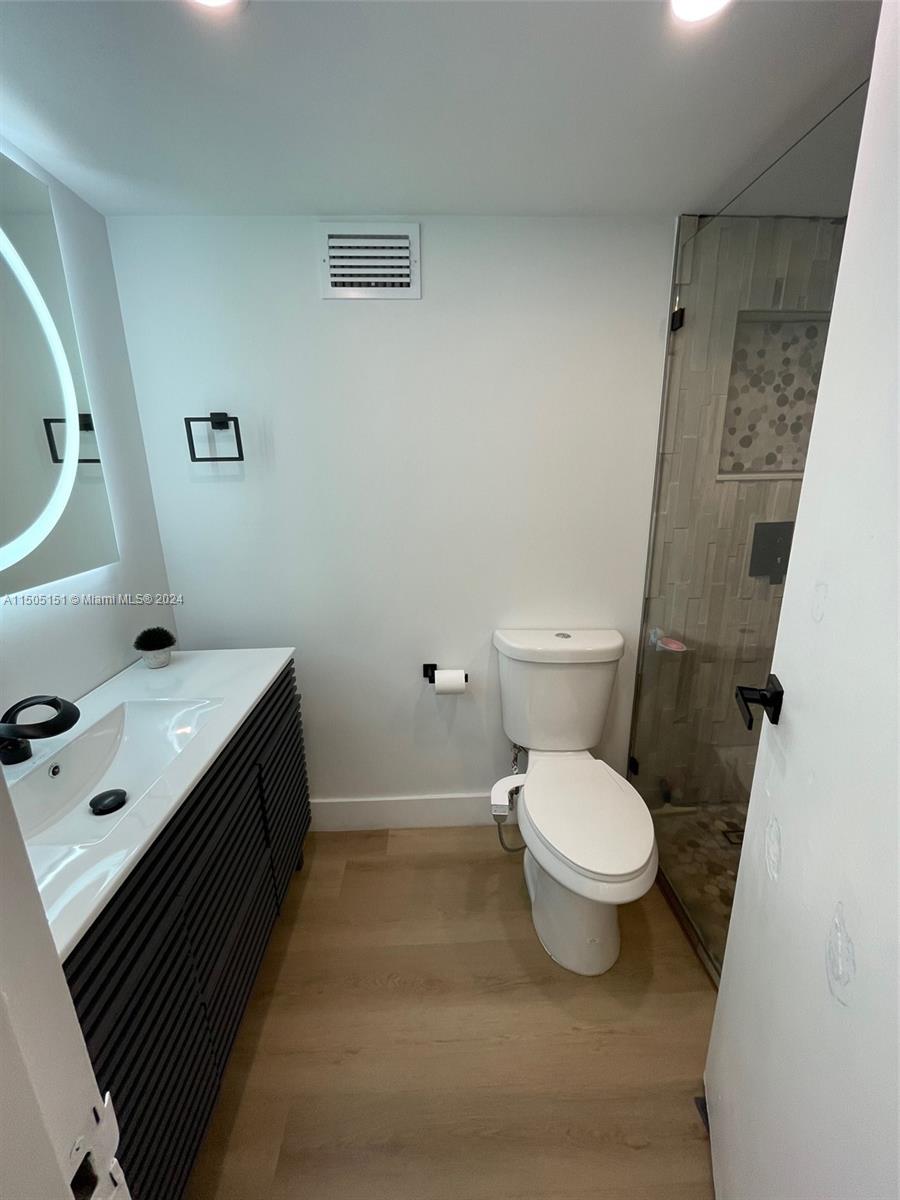 851 Three Islands Blvd 210, Hallandale Beach, Florida 33009, 2 Bedrooms Bedrooms, ,2 BathroomsBathrooms,Residential,For Sale,851 Three Islands Blvd 210,A11505151
