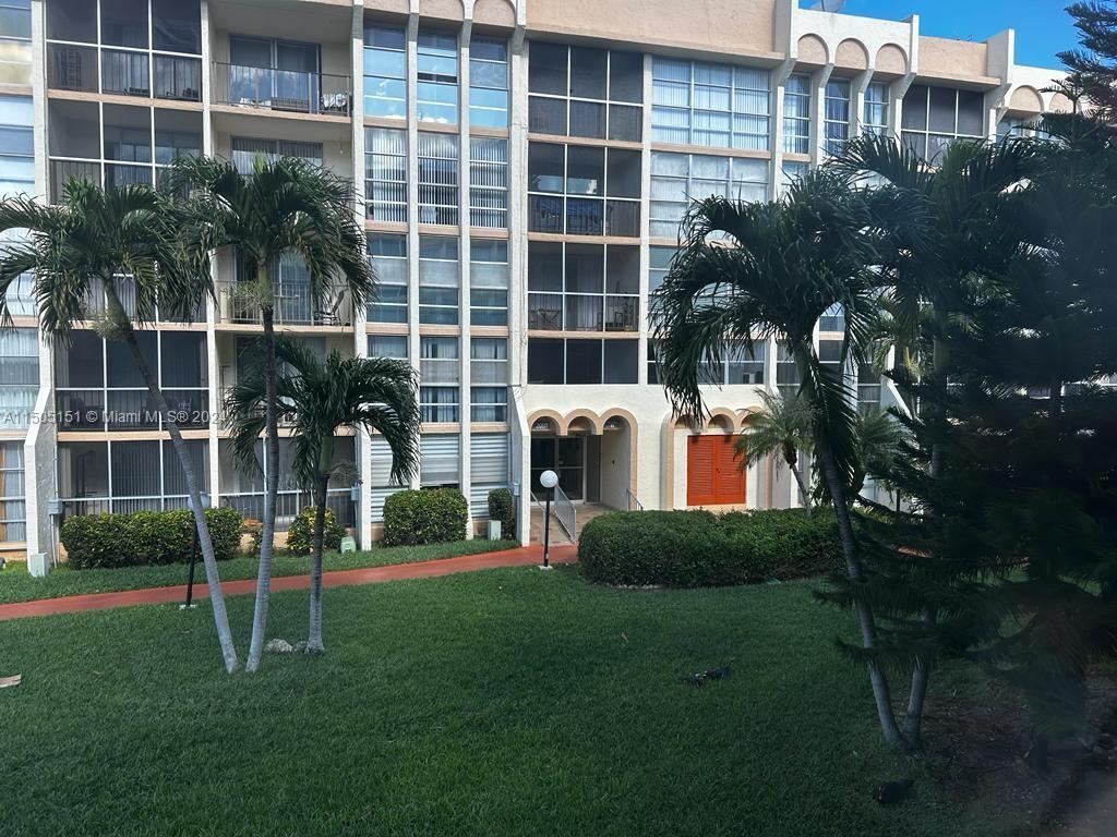 851 Three Islands Blvd 210, Hallandale Beach, Florida 33009, 2 Bedrooms Bedrooms, ,2 BathroomsBathrooms,Residential,For Sale,851 Three Islands Blvd 210,A11505151