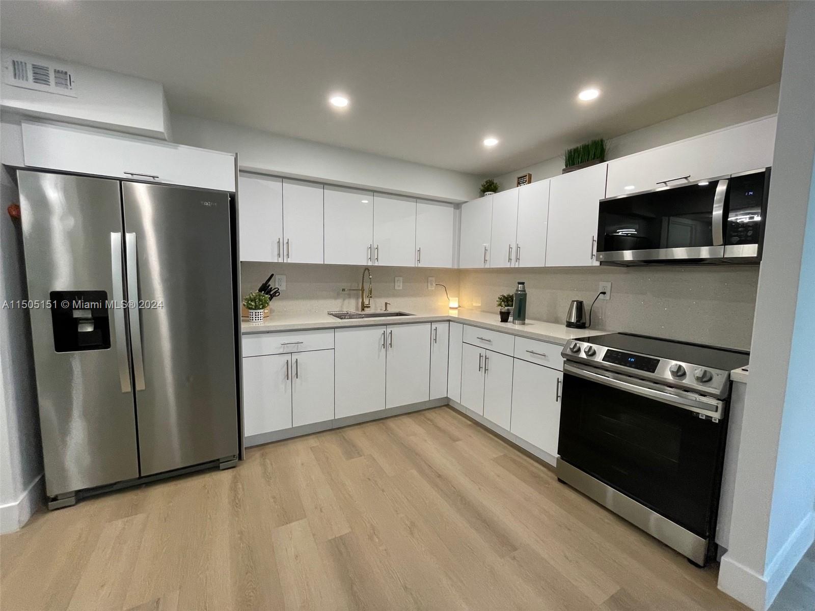 851 Three Islands Blvd 210, Hallandale Beach, Florida 33009, 2 Bedrooms Bedrooms, ,2 BathroomsBathrooms,Residential,For Sale,851 Three Islands Blvd 210,A11505151