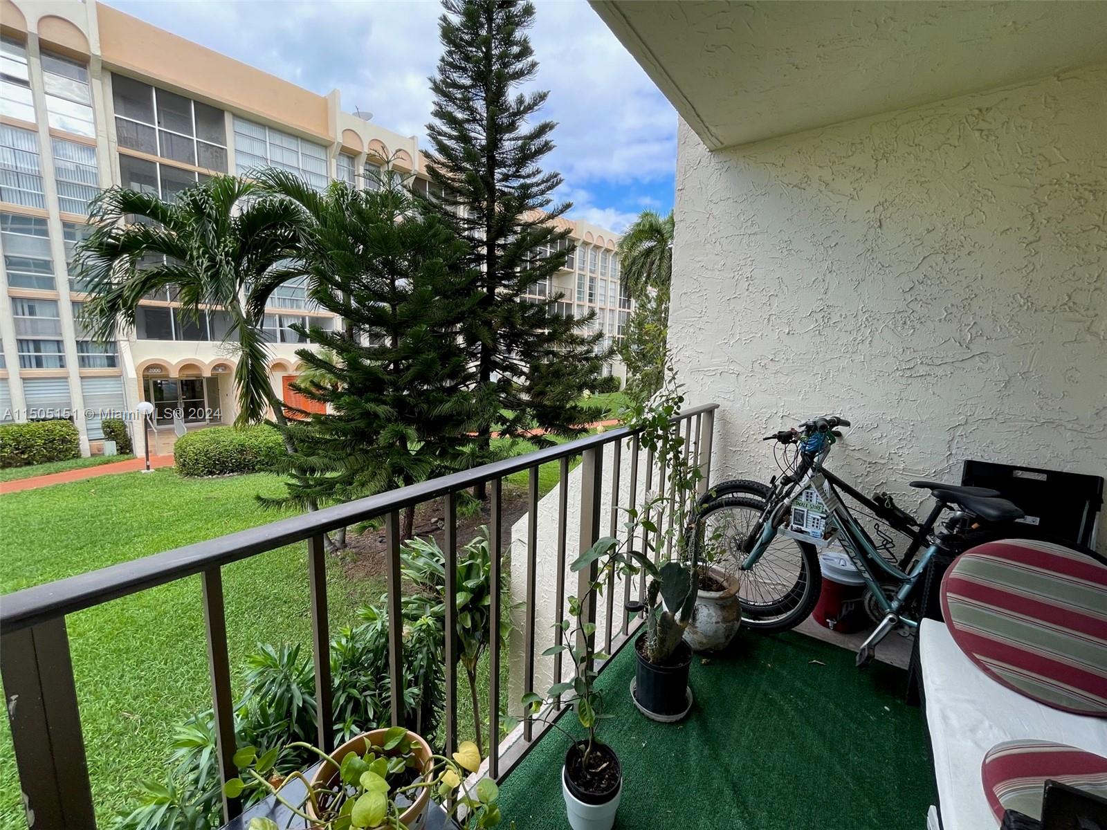 851 Three Islands Blvd 210, Hallandale Beach, Florida 33009, 2 Bedrooms Bedrooms, ,2 BathroomsBathrooms,Residential,For Sale,851 Three Islands Blvd 210,A11505151