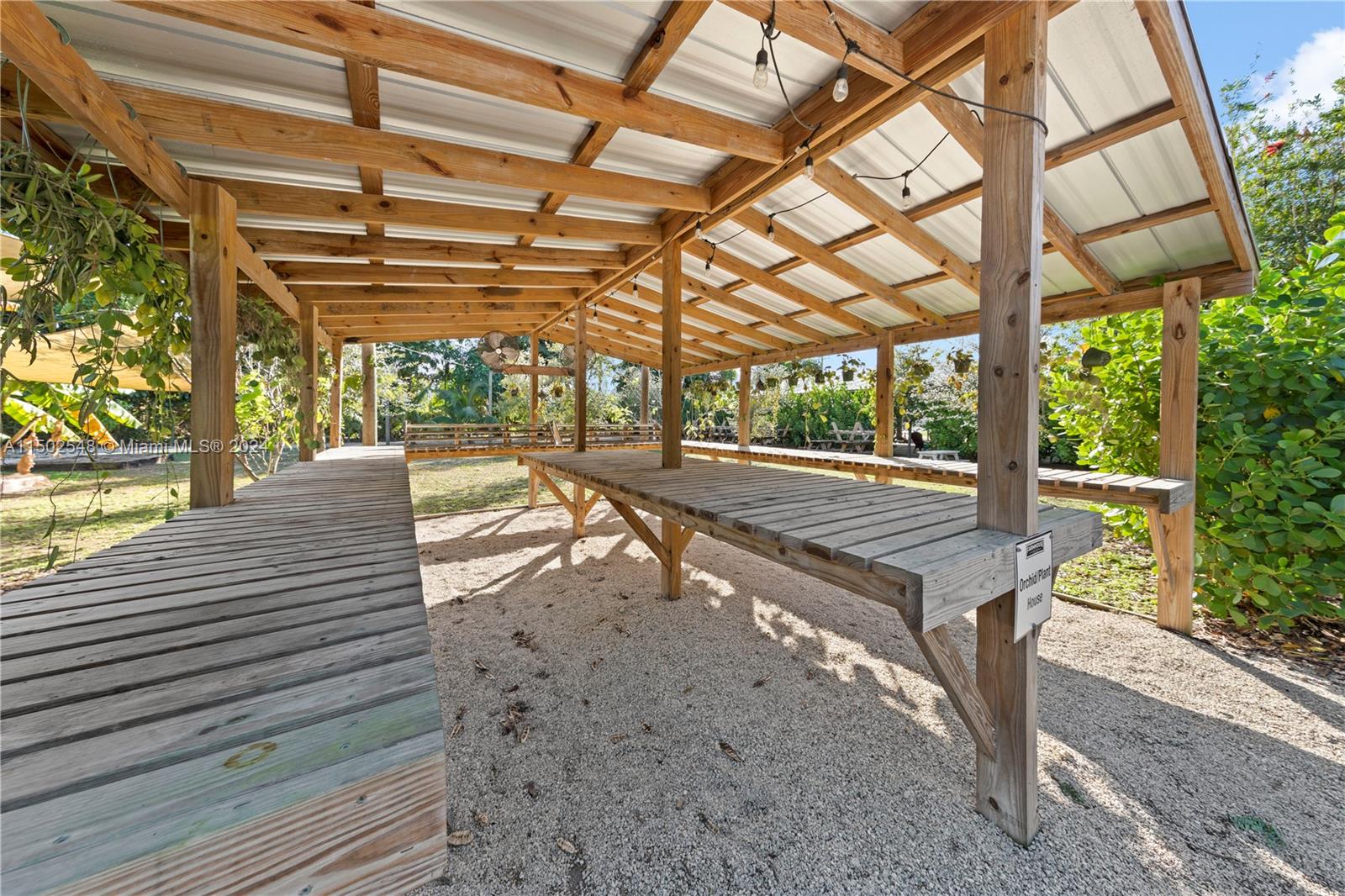 FARM STAND FOR LOCAL PRODUCE