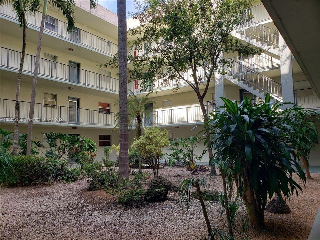 1810 Lauderdale Ave, North Lauderdale, FL, 33068 United States, 1 Bedroom Bedrooms, ,1 BathroomBathrooms,Residential,For Sale,Lauderdale Ave,A11505158