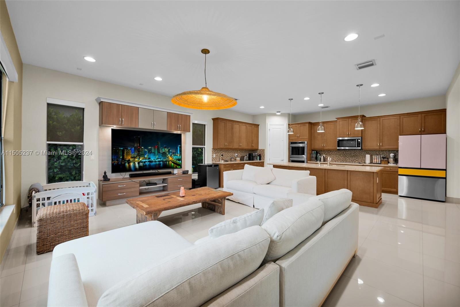 1289 SW 113th Way, Pembroke Pines, Florida 33025, 4 Bedrooms Bedrooms, ,3 BathroomsBathrooms,Residential,For Sale,1289 SW 113th Way,A11505237