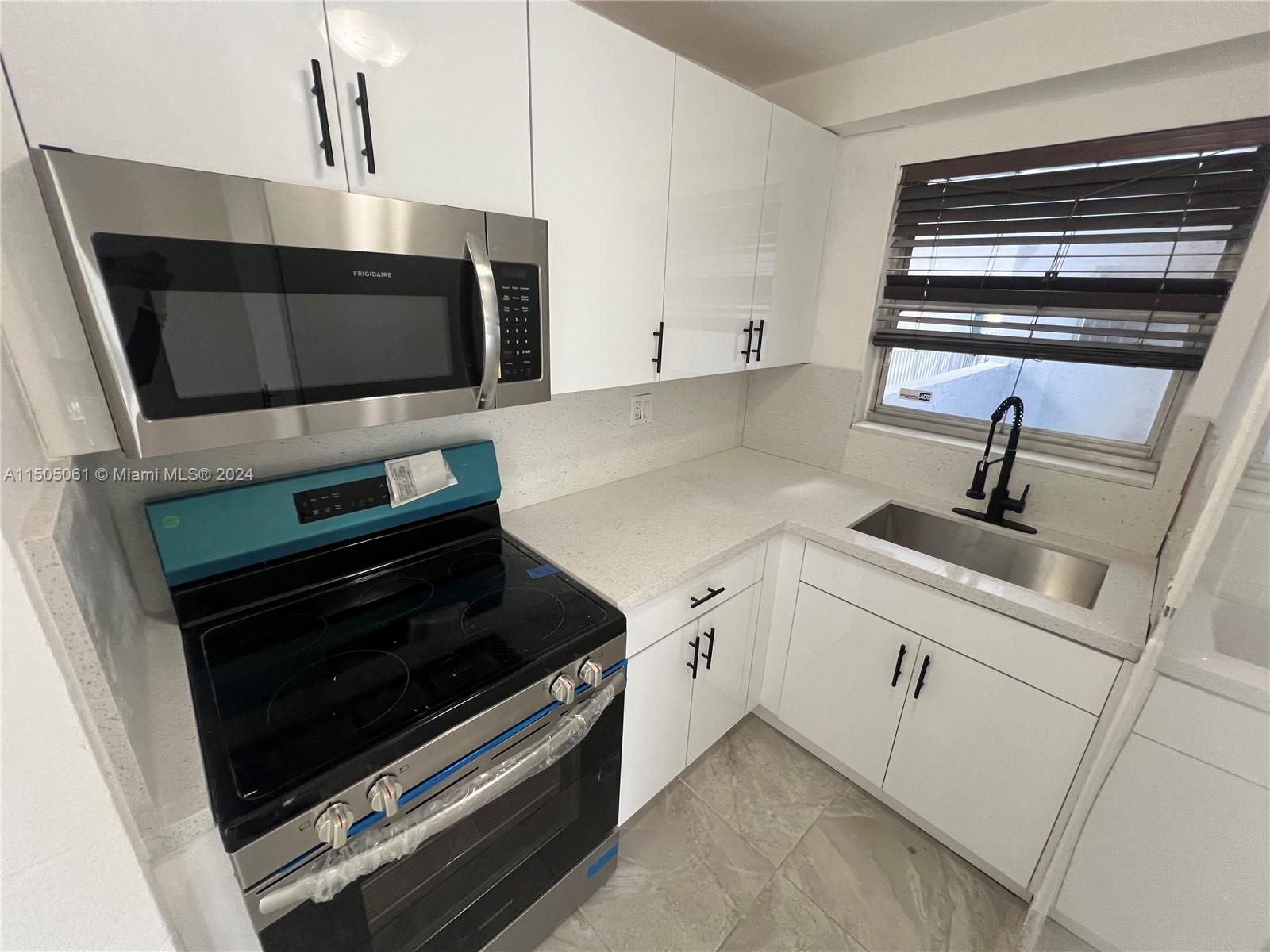 210 Fontainebleau Blvd 411, Miami, Florida 33172, 2 Bedrooms Bedrooms, ,1 BathroomBathrooms,Residential,For Sale,210 Fontainebleau Blvd 411,A11505061