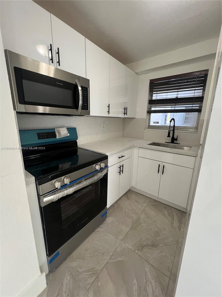 210 Fontainebleau Blvd 411, Miami, Florida 33172, 2 Bedrooms Bedrooms, ,1 BathroomBathrooms,Residential,For Sale,210 Fontainebleau Blvd 411,A11505061