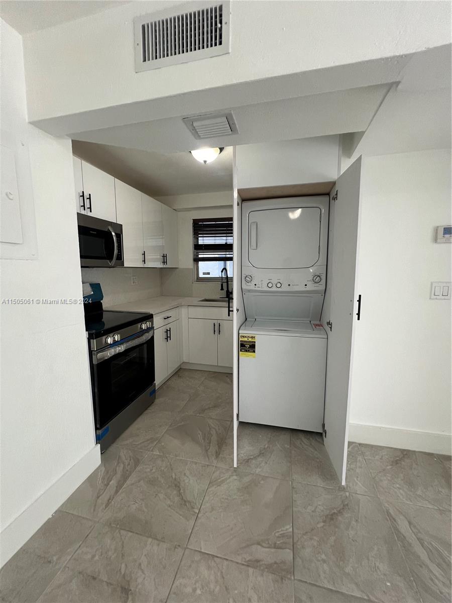 210 Fontainebleau Blvd 411, Miami, Florida 33172, 2 Bedrooms Bedrooms, ,1 BathroomBathrooms,Residential,For Sale,210 Fontainebleau Blvd 411,A11505061