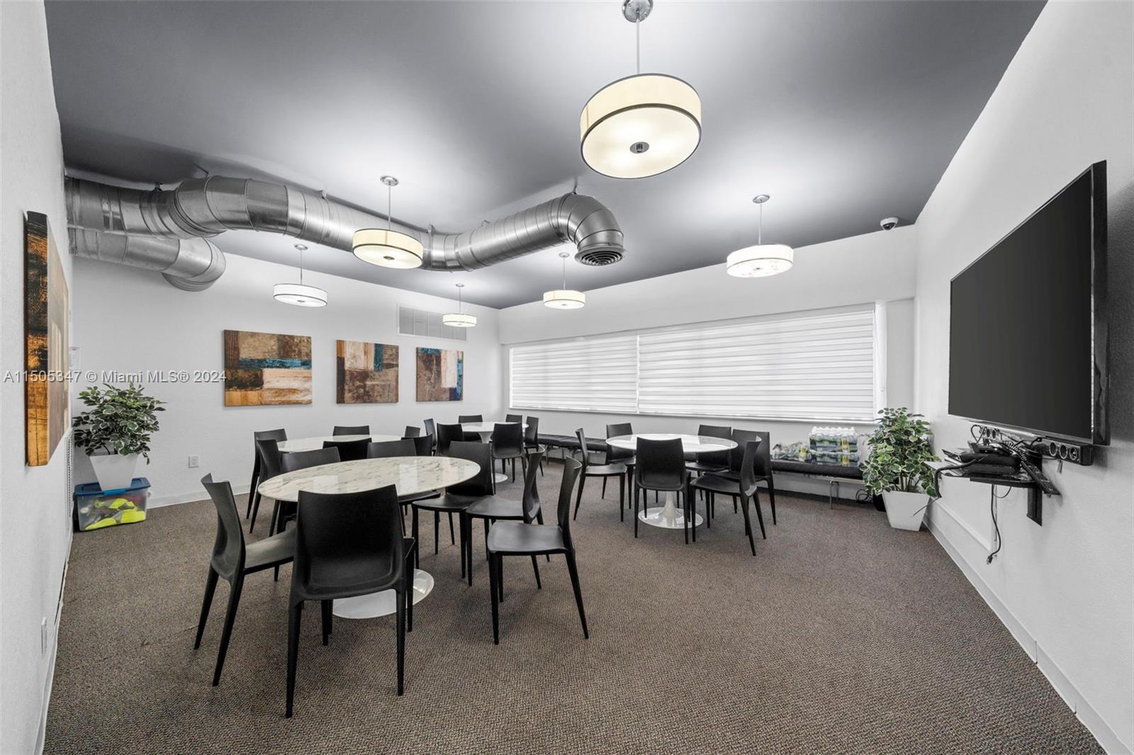 401 Golden Isles Dr 912, Hallandale Beach, Florida 33009, 2 Bedrooms Bedrooms, ,2 BathroomsBathrooms,Residentiallease,For Rent,401 Golden Isles Dr 912,A11505347